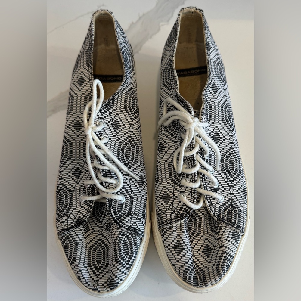 Vagabond Platform Sneakers Aztec Geometric Black White boho street walking retro